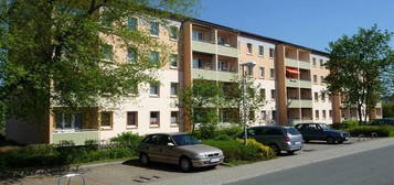 Erstbezug nach Komplettsanierung, 4-Raum-Wohnung in Saalfeld mit Balkon und Stellplatz