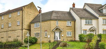 3 bed semi-detached house for sale