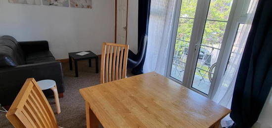 1 bedroom flat share