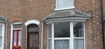 4 bed terraced house to rent