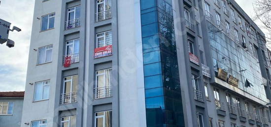 BEYAZ GAYRİMENKULDEN İSTİKLAL'DE SATILIK 1+1 MERKEZDE DAİRE