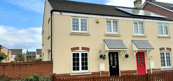 4 bedroom semi-detached house for sale