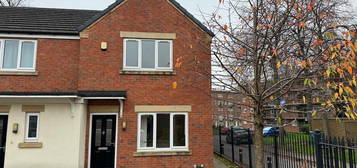 2 bedroom semi-detached house to rent