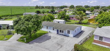 1233 Vaughn Cir, Belle Glade, FL 33430