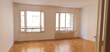 Appartement  à louer, 2 pièces, 1 chambre, 56 m²