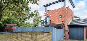 Property for sale in Adelphi Street, Campbell Park, Milton Keynes MK9