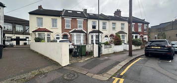 4 bedroom terraced house to rent