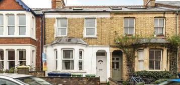 5 bedroom terraced house