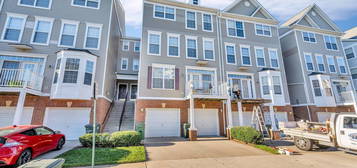 13621 Venturi Ln Unit 160, Herndon, VA 20171