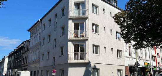 Helle, freundliche 2-Zimmer-Wohnung in City-Nähe mit Mini-Balkon