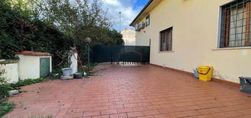 SESTO F.NO, villa 260 mq con resede e giardino