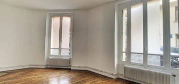 Appartement  à louer, 3 pièces, 2 chambres, 55 m²