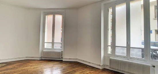 Appartement  à louer, 3 pièces, 2 chambres, 55 m²