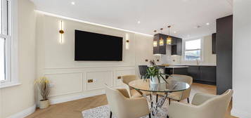 Flat for sale in Glenrosa Street, London SW6