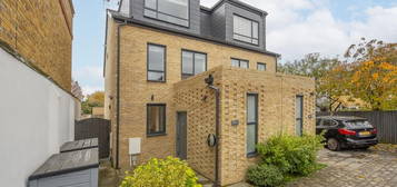 4 bedroom semi-detached house