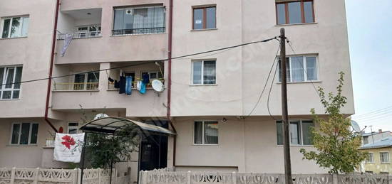 İNÖNÜ MAH. SEDEF SOKAKTA SATILIK 3+1 DAİRE