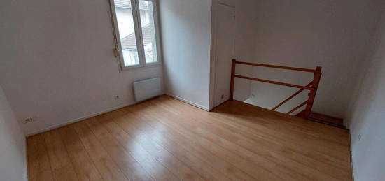 Appartement  à louer, 2 pièces, 1 chambre, 33 m²