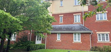 Flat to rent in Russell Walk, Exeter EX2