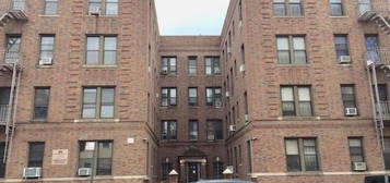 30-33 32nd St #2C, Astoria, NY 11102