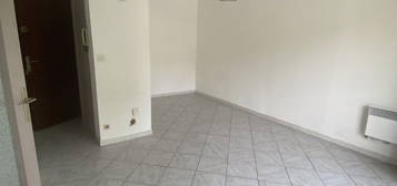 Location appartement 1 pièce 27 m²