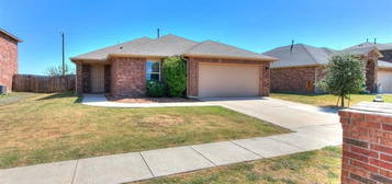 2520 Ressie Ln, Yukon, OK 73099