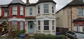 5 bedroom terraced house for sale