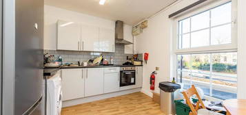 3 bedroom flat to rent