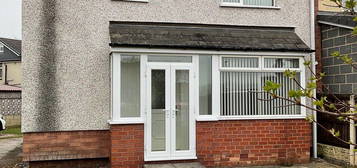 3 bed semi-detached house to rent