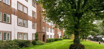 Flat for sale in Kew Road, Kew, Surrey TW9