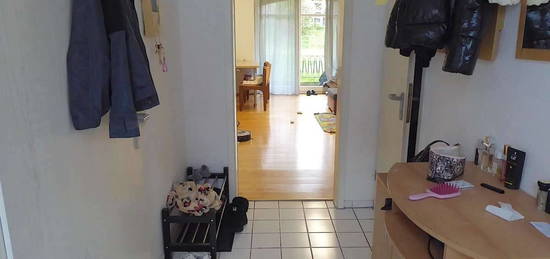 Vermietete 1,5 Zimmer Wohnung mit Balkon in Hochparterre