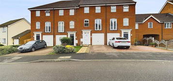 3 bed town house for sale