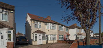 4 bedroom semi-detached house for sale