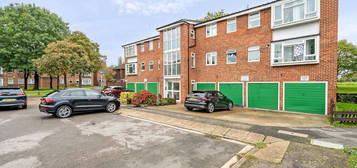 Flat for sale in Howden Close, Thamesmead SE28