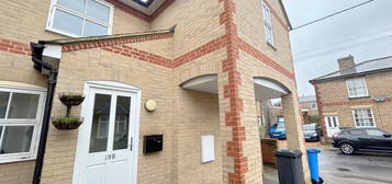 2 bed flat to rent