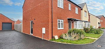 4 bedroom detached house to rent