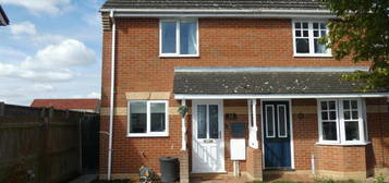 2 bedroom semi-detached house for sale