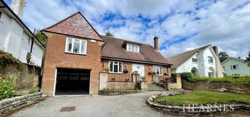 4 bed detached house for sale