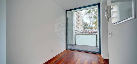 Apartamento T1 para arrendamento