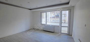 ÜSKÜDAR, BAĞLARBAŞI VALİDE ATİK'TE 2+1 SATILIK DAİRE..