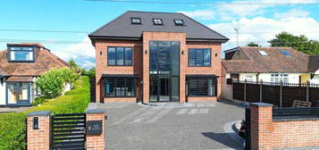 6 bedroom detached house for sale