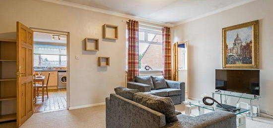 3 bed flat to rent