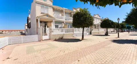 Casa adosada en Placeta R&#xED;o Cacin