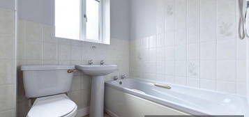 2 bed semi-detached house to rent