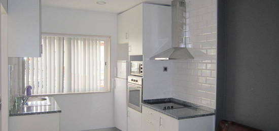 Apartamento T1 remodelado Reboleira