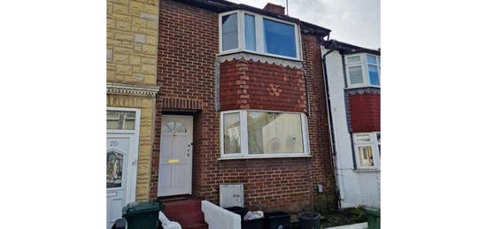 Terraced house to rent in Agnes Street, Brighton BN2