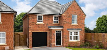 4 bed detached house for sale