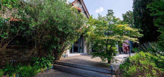 Maison de 4 chambres avec jardin arboré sans vis-à-vis / Quartier Arsenal-Redon