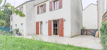 Maison  à vendre, 6 pièces, 4 chambres, 97 m²