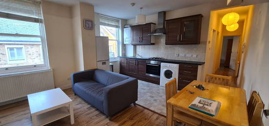 Flat to rent in Rushcroft Road, London SW2