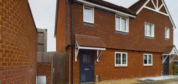 2 bedroom semi-detached house for sale